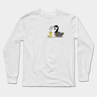 Baby goose and mom Long Sleeve T-Shirt